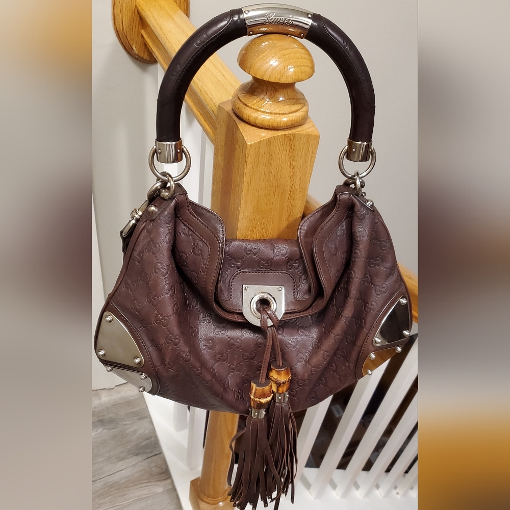 Authentic Gucci Leather Bag... ACCEPTING OFFERS!!